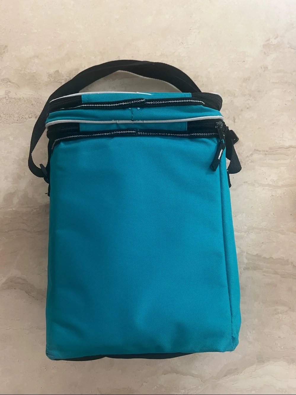 Arizona Artic Pak insulated cooler zipper bag with shoulder strap